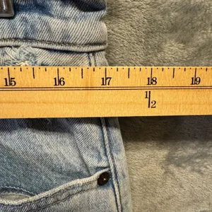 2107 | Abercrombie & Fitch 90s Straight Ultra High Rise Distressed Jeans 31/12 thumbnail 3
