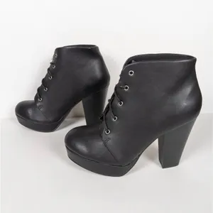 BONNIBEL Black Heeled Lace Up Platform Ankle Booties Faux Leather Women's 9 thumbnail 5