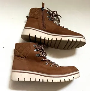 Caslon Brown Water Resistant Lace Up Boots thumbnail 2