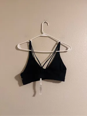 lululemon freely flexed bra thumbnail 3