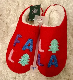Red Holiday Fa La La Sherpa‎ Lined Slippers Women's Size L thumbnail 1