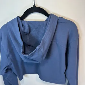 Lululemon All Yours Cropped Hoodie Shirt Ink Blue Pullover Stretch Logo Sporty 4 thumbnail 15