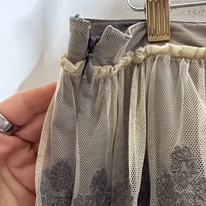 garnet hill‎ Tiered Ruffle Tulle Grey Mini Skirt Size 14 thumbnail 4
