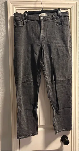 Abercrombie & Fitch Mom Jeans Womens 32/14L Black High Rise Tapered 90s Style thumbnail 1