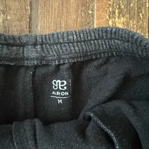 Albion Fit Go To Shorts in Graphite thumbnail 4