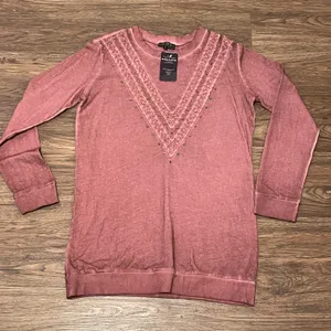 NWT Long Sleeve Vintage Wash Sweater With Brass River Detail Mauve Large thumbnail 1
