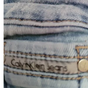 Calvin Klein Jeans Distressed Denim Mini Skirt‎ Coastal Cowgirl Western Festival Retro 90s Size 27 thumbnail 3