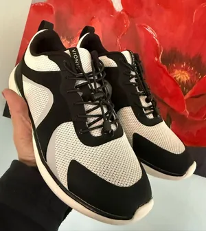 New Vionic Olessa Women's SZ 6 Black Sneakers Walking Shoes Comfort Orthopedic thumbnail 1
