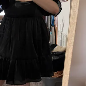 Black boutique in bloom mini dress thumbnail 7