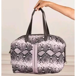 EUC Stella & Dot Crush It Snake Carry On Overnight Weekender Tote Travel Bag thumbnail 1