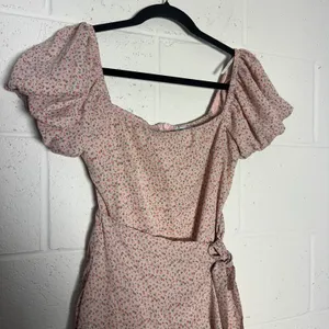 Princess Polly Pink Floral Puff Sleeve Faux Wrap Ruffle Mini Dress US 2 thumbnail 1