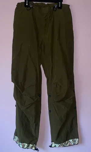 Abercrombie & Fitch Size S Olive Green Cargo Pants Japanese Floral thumbnail 1
