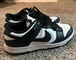 Nike Panda Dunks thumbnail 1