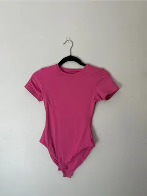 Amazon Women’s Hot Pink Short Sleeve Bodysuit thumbnail 3