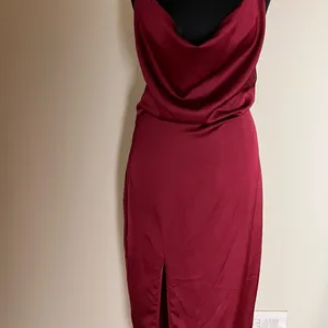 PrettyLittleThing Burgundy Slip Dress NWT thumbnail 9