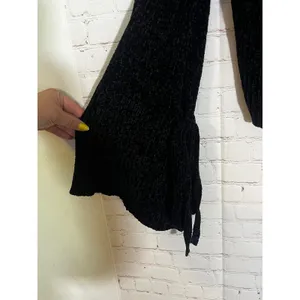 Lovers + Friends Parkwood Black Chenille Knit Tie Bell‎ Sleeve Cropped Sweater M thumbnail 6