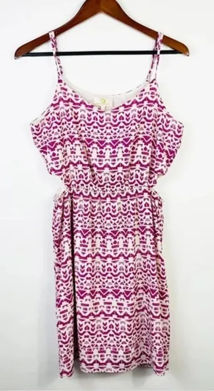COLLECTIVE CONCEPTS Pink White Cutout Sides Dress Size Large‎ thumbnail 1