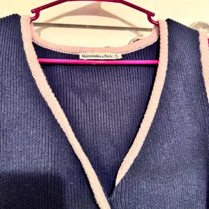 Abercrombie and Fitch navy blue Mara knit vest contrast sweater top thumbnail 5