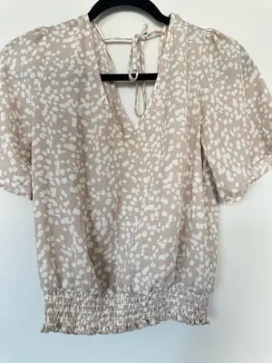 Nine Britton Women's Beige and White Polka Dot Short Puff Sleeve Smocked Waist B thumbnail 1