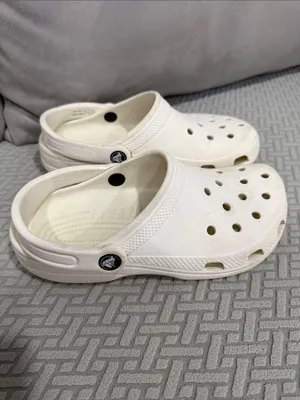 Crocs White Unisex J 4 Women’s 6 Classic Clogs boys women’s men thumbnail 2