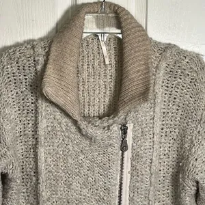 Free People Sz XS Oatmeal Boucle Jacket Fuzzy Cardigan Sweater thumbnail 5