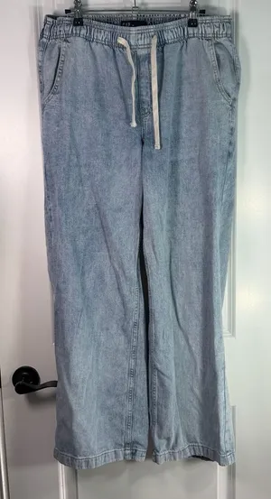 Gap High Rise Pull-On Wide-Leg Jeans M Light Wash Denim thumbnail 1