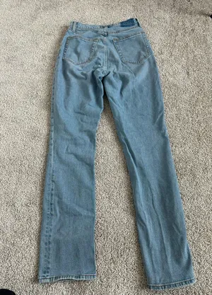 Abercrombie 90s Slim Ultra High-Rise Straight thumbnail 3
