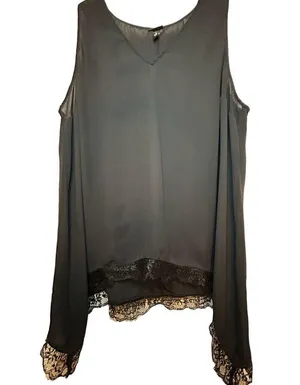 Torrid Classic Black Tank with SharkBite Lace Hem - Size 3 thumbnail 7