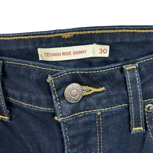 Levi's 721 Jeans Women's‎ size 29 High Rise Skinny Dark Wash Blue Denim thumbnail 2