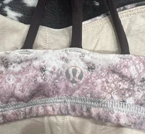 Lululemon Sports Bra thumbnail 3