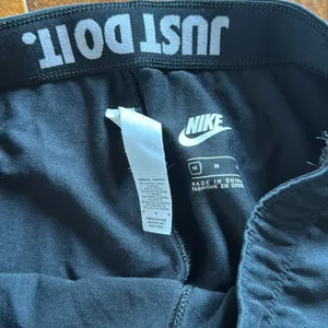 Nike Leggings thumbnail 2