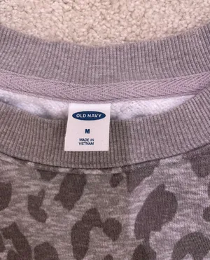 Old Navy Cheetah Print Crewneck thumbnail 3