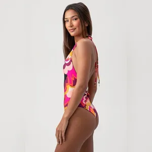 Trina Turk NWT WOMEN'S FAN FAIRE‎ TWIST BACK HALTER PLUNGE ONE PIECE SWIMSUIT thumbnail 2