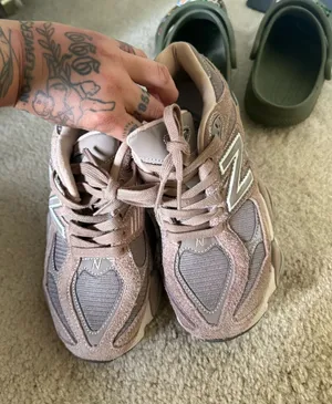 New Balance Sneakers thumbnail 1