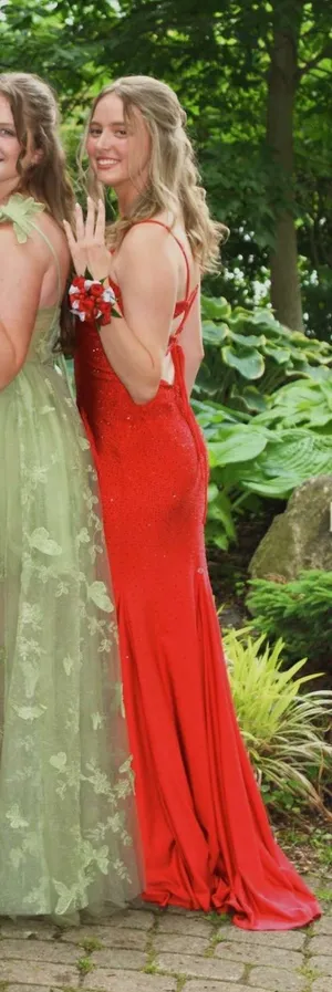 Red prom dress Size 4 thumbnail 1
