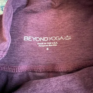Beyond Yoga Leggings (flawed) thumbnail 3