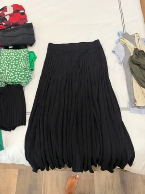 Black Pleated Knit Midi Skirt Set thumbnail 5