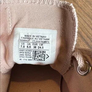 Converse Size 7.5 Pale Pink Low Top Sneakers Shoes thumbnail 7