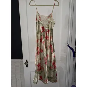 Cacique Floral Satin Chemise Nightgown with Lace Detail thumbnail 2