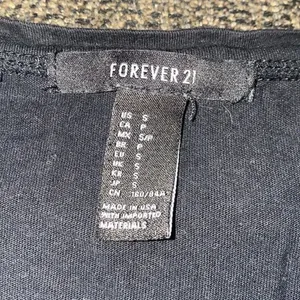 ✨ Forever 21 Lace Up New York City Crop Tee Shirt✨ thumbnail 6