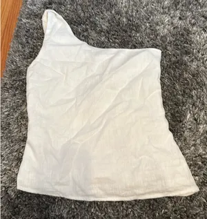 White linen one shoulder Hollister top thumbnail 1
