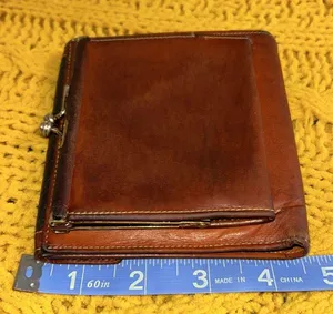 Dooney & Bourke Vintage Leather Wallet w Kisslock Change Section thumbnail 7
