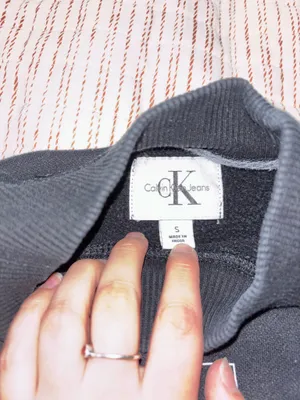 Calvin klein crewneck thumbnail 2