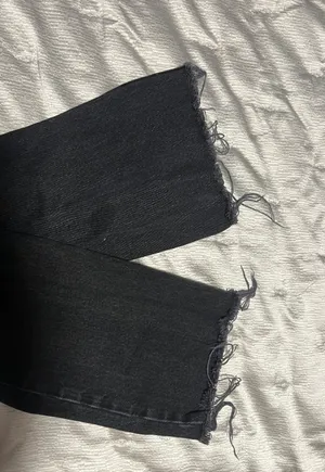 Abercrombie The Kick Flare Ultra High Rise Jeans - Black thumbnail 8