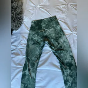 Lululemon diamond dye leggings thumbnail 9