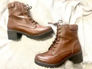 EastLand Brown Combat Boots thumbnail 1
