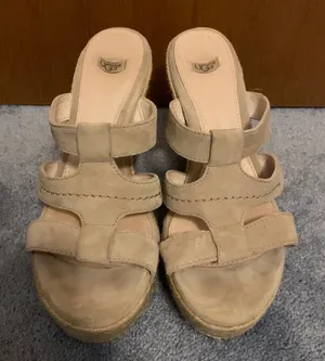 Ugg Wedge Heels thumbnail 1