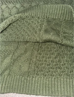 Green Sweater thumbnail 4