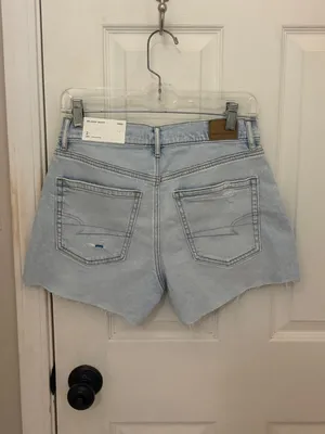 NWT!! American Eagle Super High Rise Relaxed Strigid Distressed Short thumbnail 4