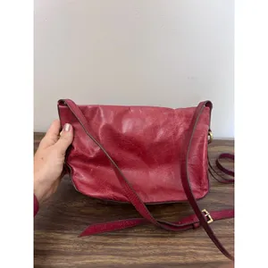Hobo Red Genuine‎ Leather Slouchy Crossbody Bag Whipstitch Detail Tassel Zipper thumbnail 3